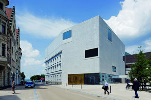 Vorarlberg Museum Außenansicht am Kornmarktplatz in Bregenz