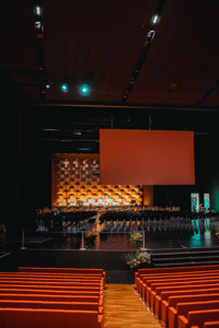 Leere Sitzreihen auf der Hauptbühne im Festspielhaus Bregenz
