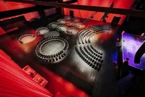 Halbkreis-Bestuhlungen auf der Werkstattbühne im Festspielhaus Bregenz © Anja Koehler