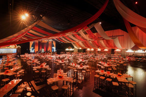 Raum für Feierlichkeit für Firmenfeier - Werkstattbühne im Festspielhaus